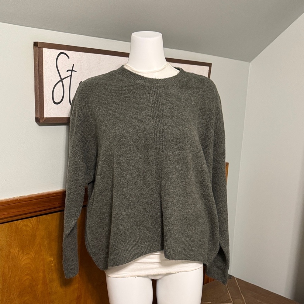 Vince Camuto Women's Gray Sweater L EUC